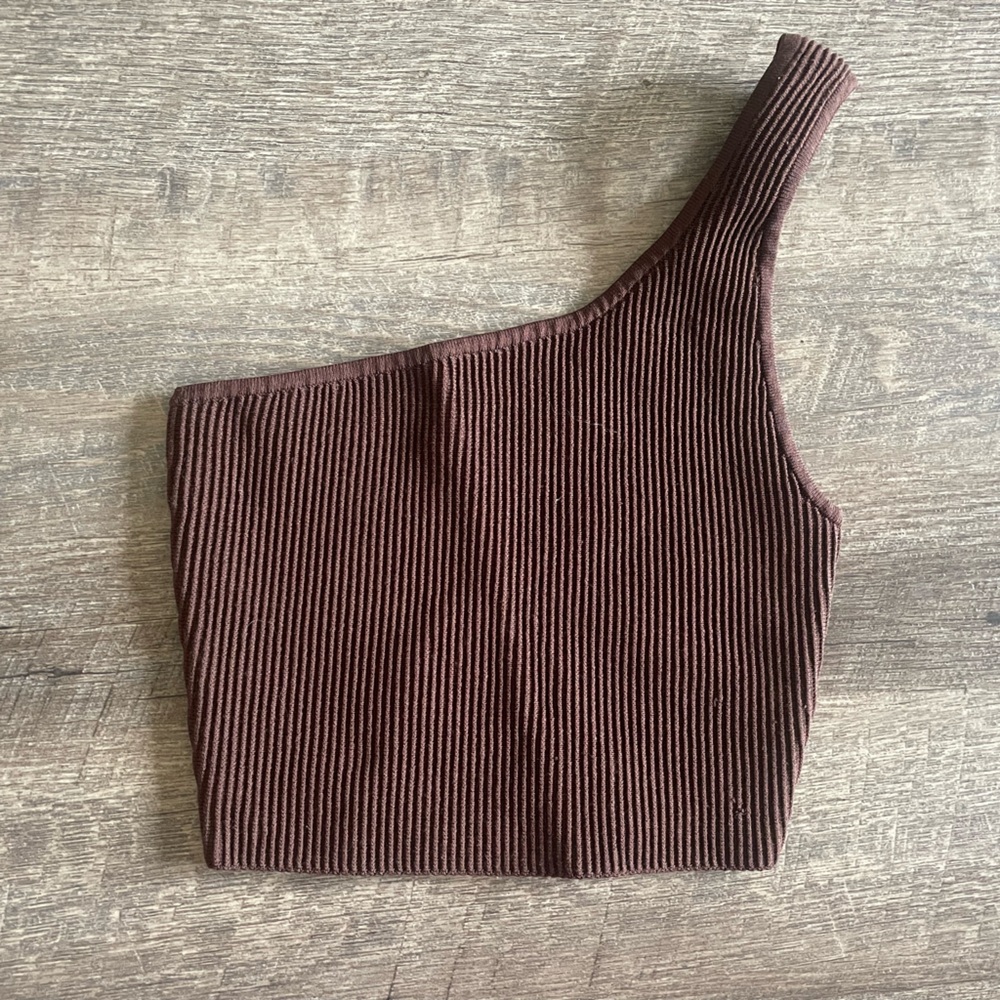 Babaton Sculpt Knit One-Shoulder Cropped Tank